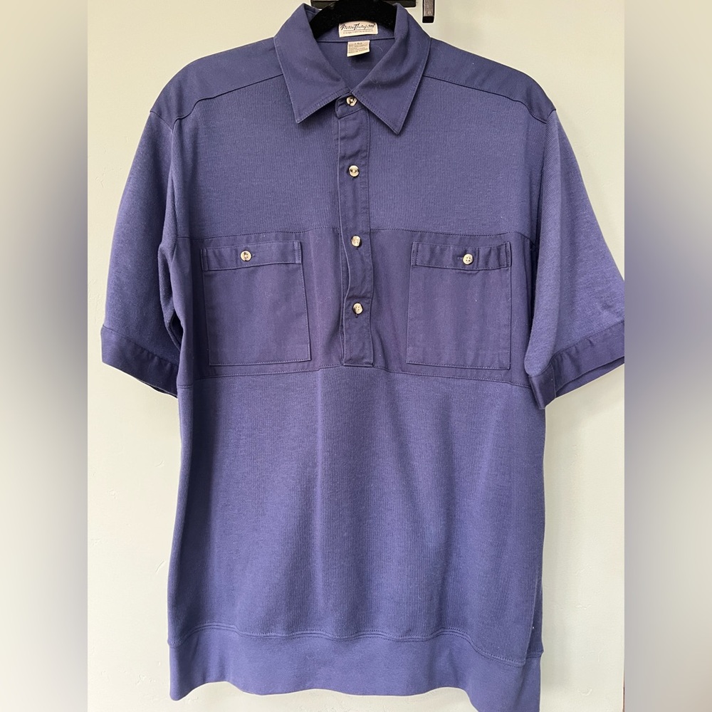Norm Thomson Vintage Men’s Polo with classic knit & dual chest pockets | size L